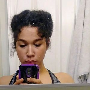 Meet your Posher, Zayra